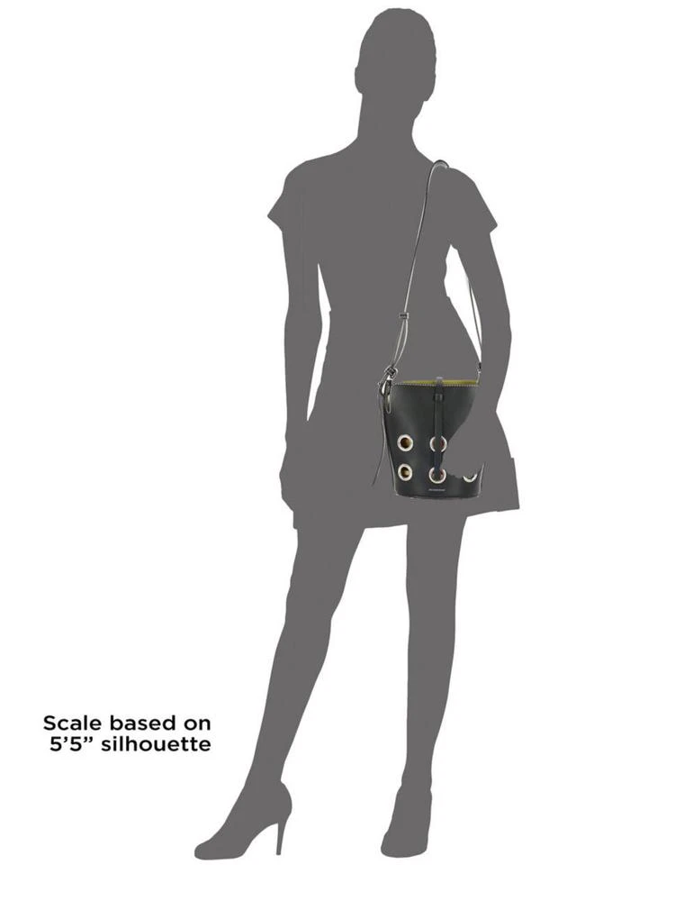 商品Burberry|Mini Grommet Bucket Bag,价格¥9870,第3张图片详细描述