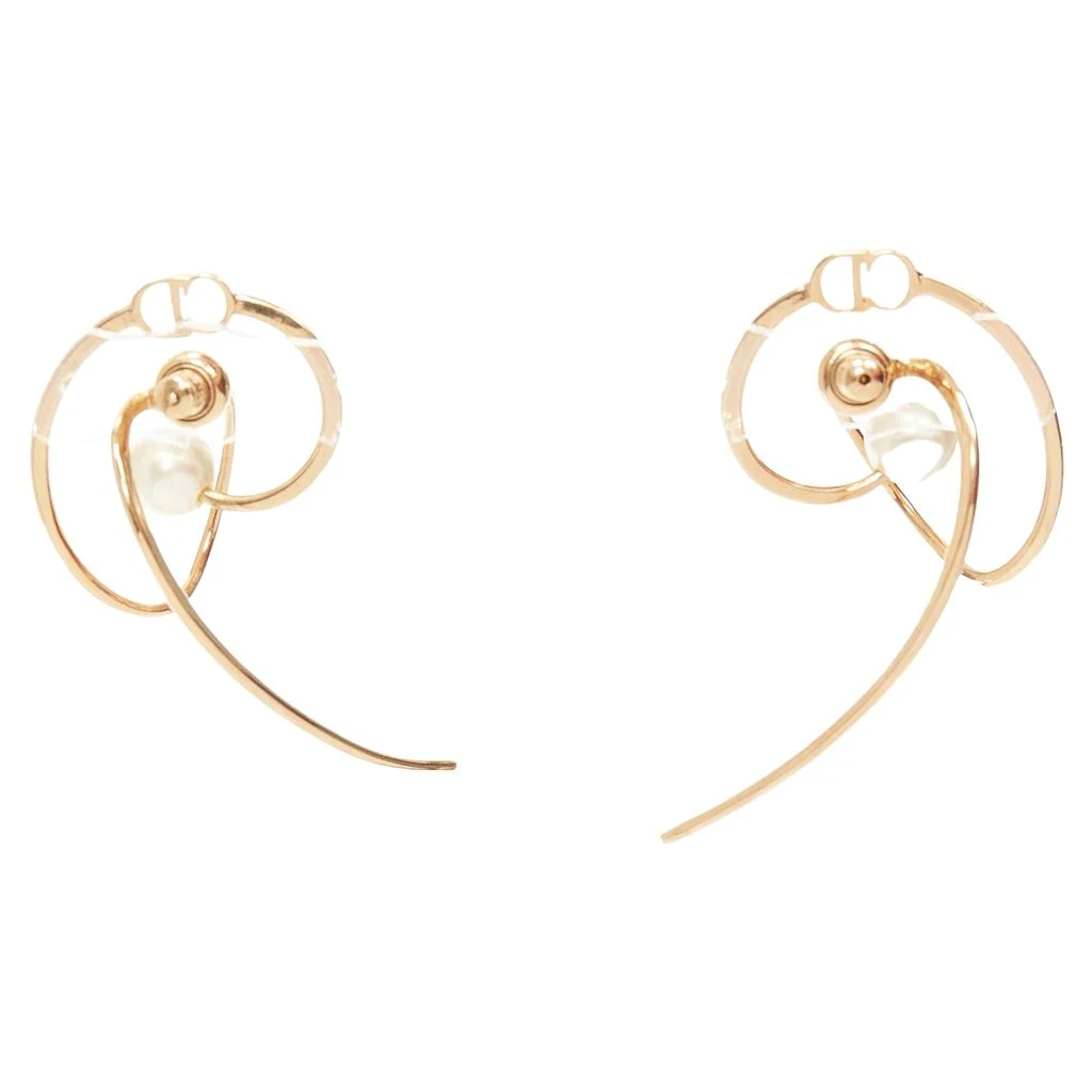 商品[二手商品] Dior|Tribales Gold Metal CD Logo Faux Pearl Swirl Pin Earrings,价格¥4949,第3张图片详细描述