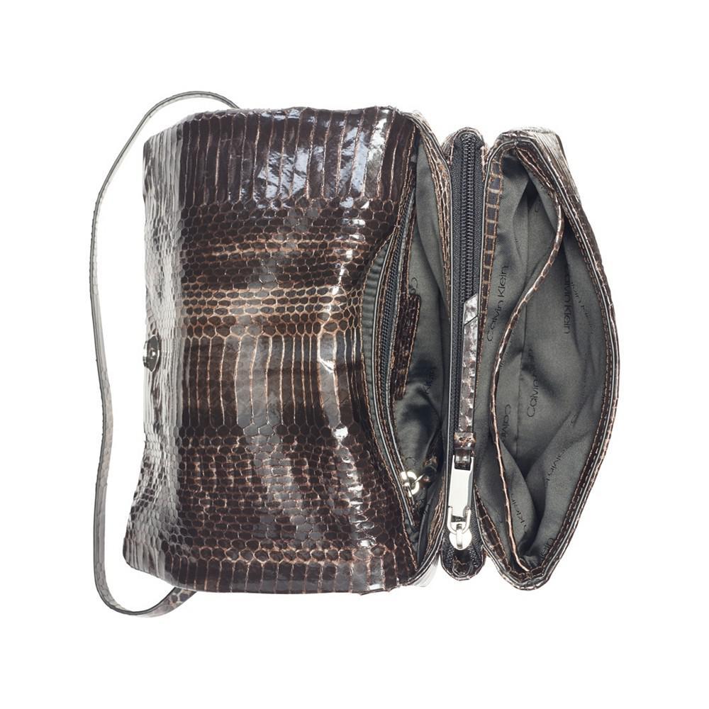 商品Calvin Klein|Women’s Penny Flap Adjustable Crossbody Bag,价格¥1174,第6张图片详细描述