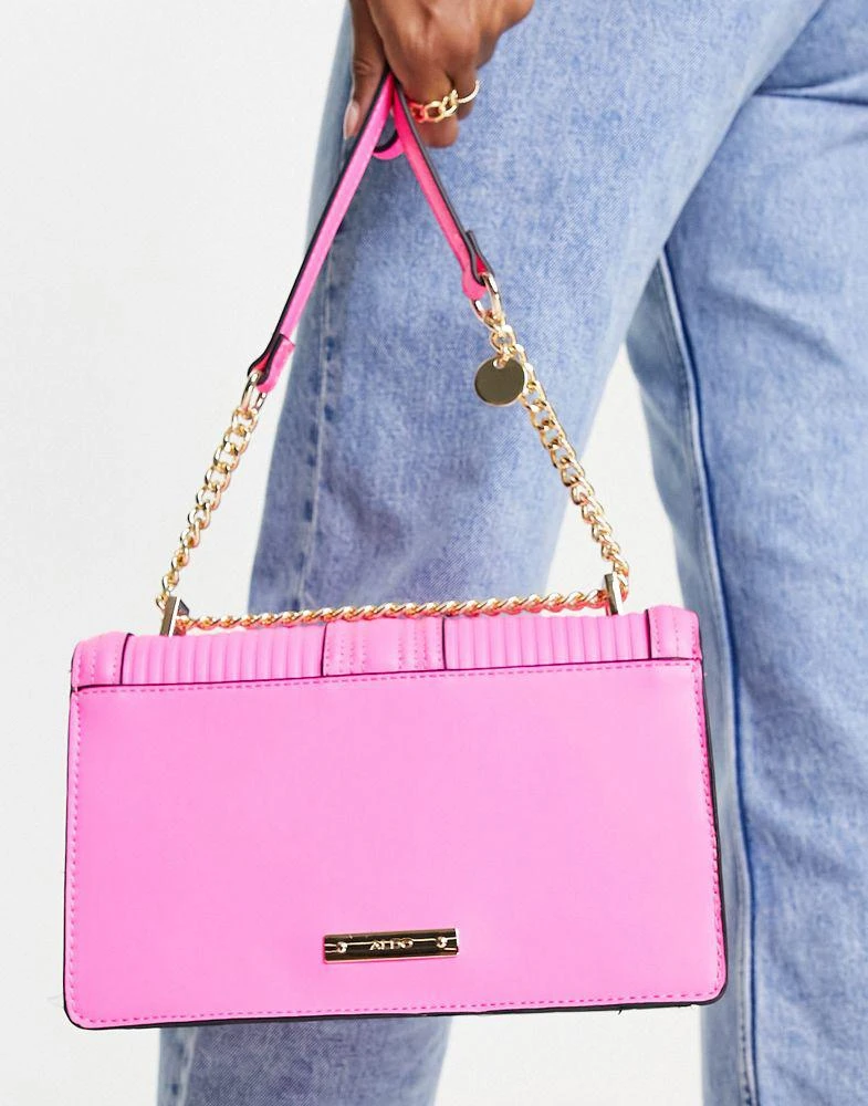 商品ALDO|ALDO Meraegyn lionhead quilted cross body bag in pink,价格¥529,第3张图片详细描述