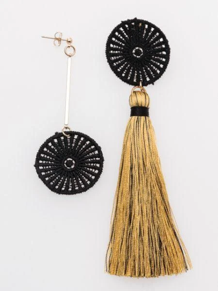 Lace Tassel Asymmetrical Errings 商品