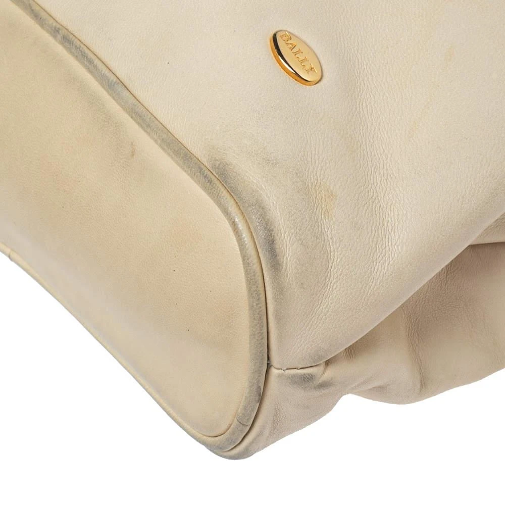Bally Cream Quilted Leather Fringe Shoulder Bag 商品