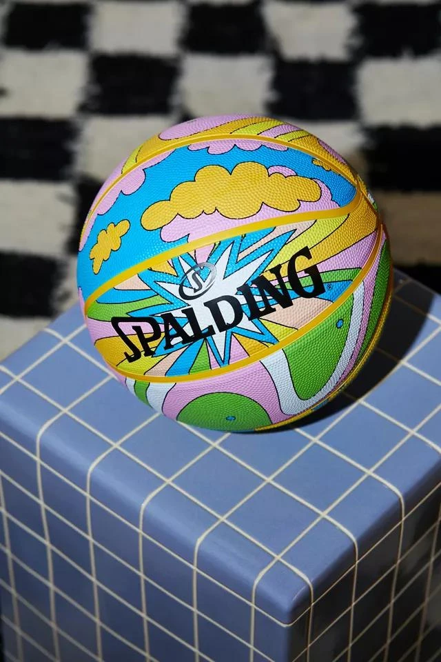 商品Spalding|Spalding UO Exclusive Retro Wavy Basketball,价格¥220,第1张图片