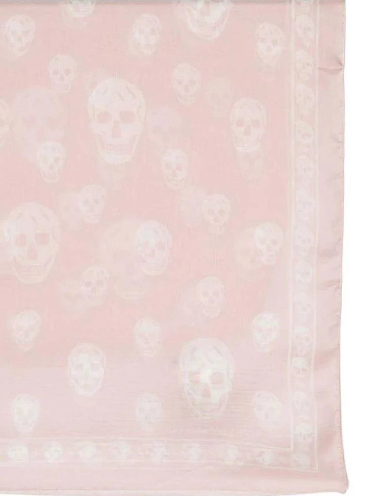 商品Alexander McQueen|Alexander McQueen Scarves in Ice Pink/Ivory,价格¥2046,第3张图片详细描述