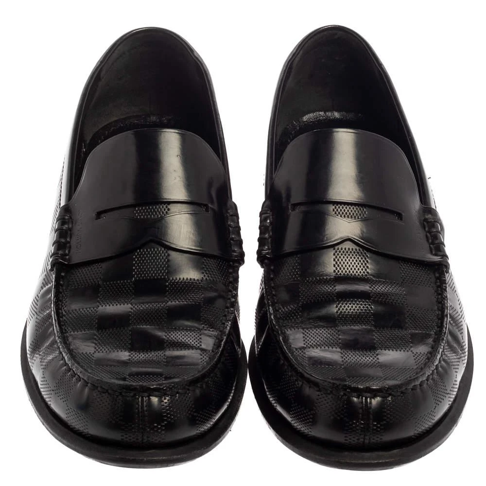 商品[二手商品] Louis Vuitton|Louis Vuitton Black Leather Damier Embossed Santiago Loafers Size 41,价格¥5314,第3张图片详细描述