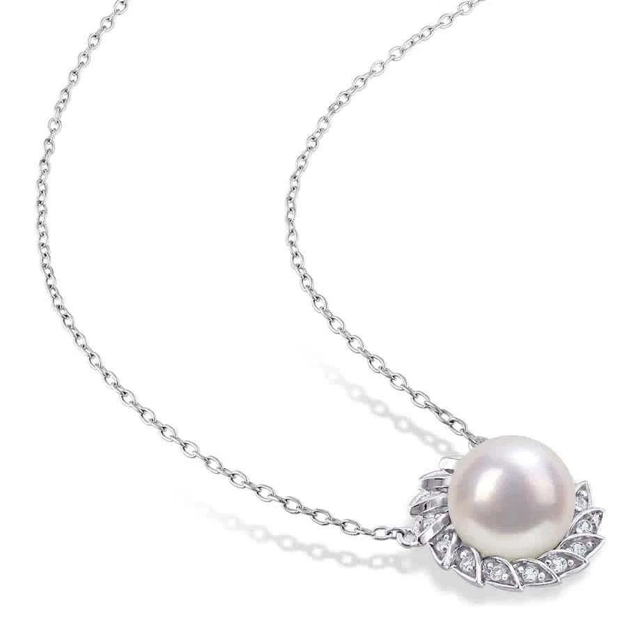 商品Amour|9.5-10mm Freshwater Cultured Pearl and 1/6 CT TGW Created White Sapphire Halo Pearl Pendant with Chain In Sterling Silver,价格¥513,第3张图片详细描述