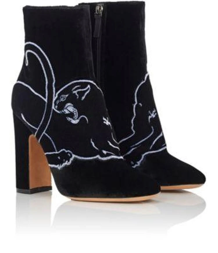 商品Valentino|Panther-Appliqué Velvet Ankle Boots,价格¥4307,第5张图片详细描述