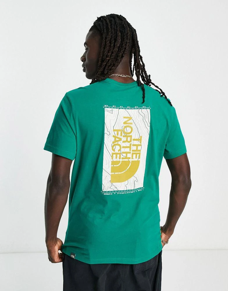 商品The North Face|The North Face Vertical Topographic back print t-shirt in green Exclusive at ASOS,价格¥203,第3张图片详细描述