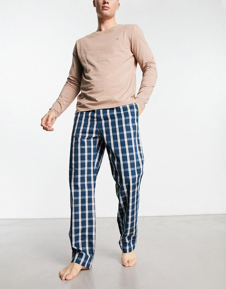 商品Tommy Hilfiger|Tommy Hilfiger check pyjama set in multi,价格¥550,第1张图片