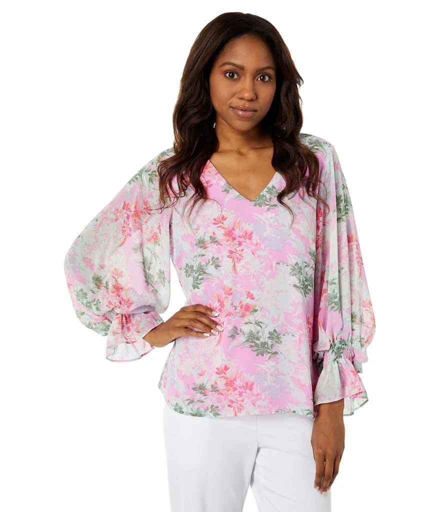 商品Vince Camuto|Long Sleeve Smock Cuff V-Neck Glowing Garden Blouse,价格¥198,第1张图片