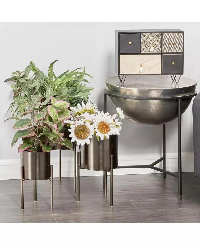 Contemporary Style Large Round Metal Planters in Stands, Set of 3 商品