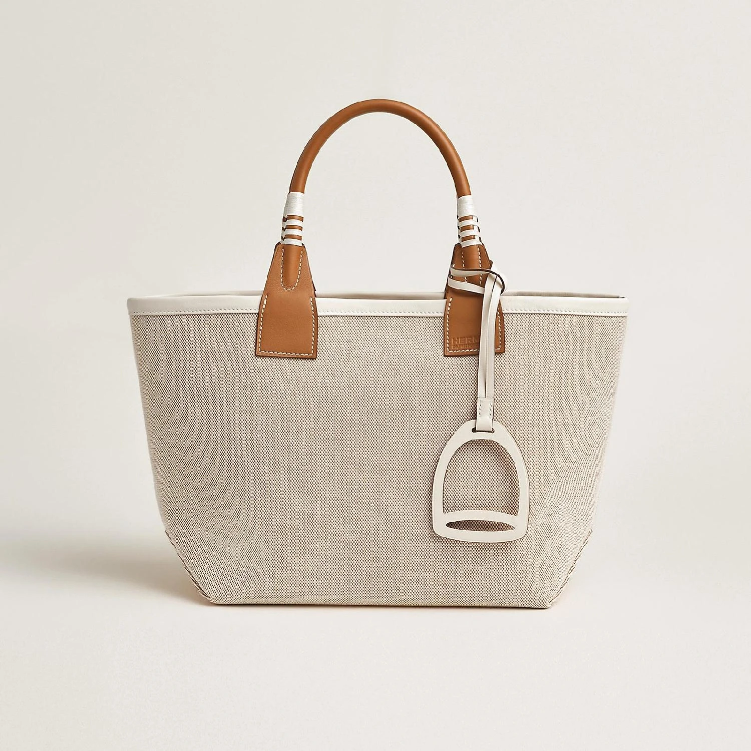 商品Hermes|【预售】 爱马仕 24秋冬 女士 手提包 Sac Steeple 25 H083611CKAA,价格¥35727,第1张图片