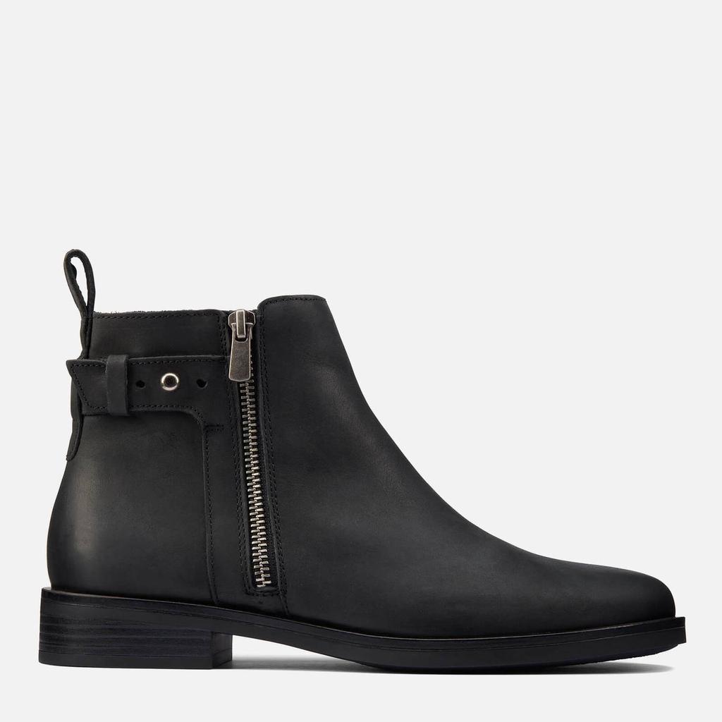 商品Clarks|Clarks Women's Memi Lo Leather Flat Ankle Boots - Black,价格¥608,第1张图片