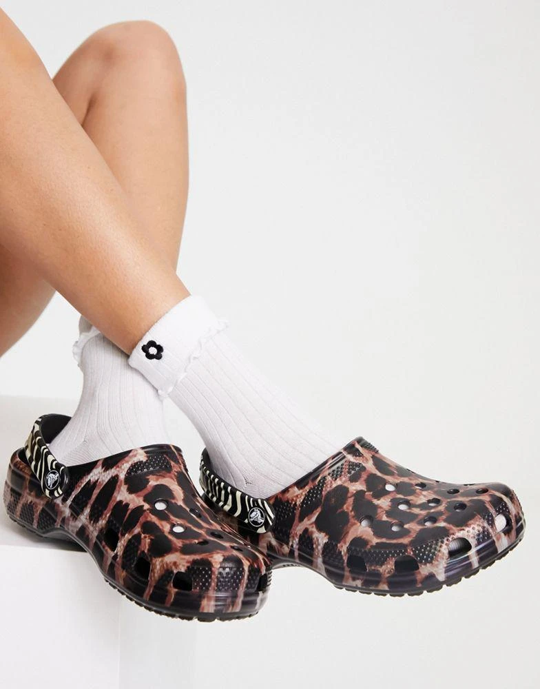 商品Crocs|Crocs classic clogs in leopard mix,价格¥361,第1张图片