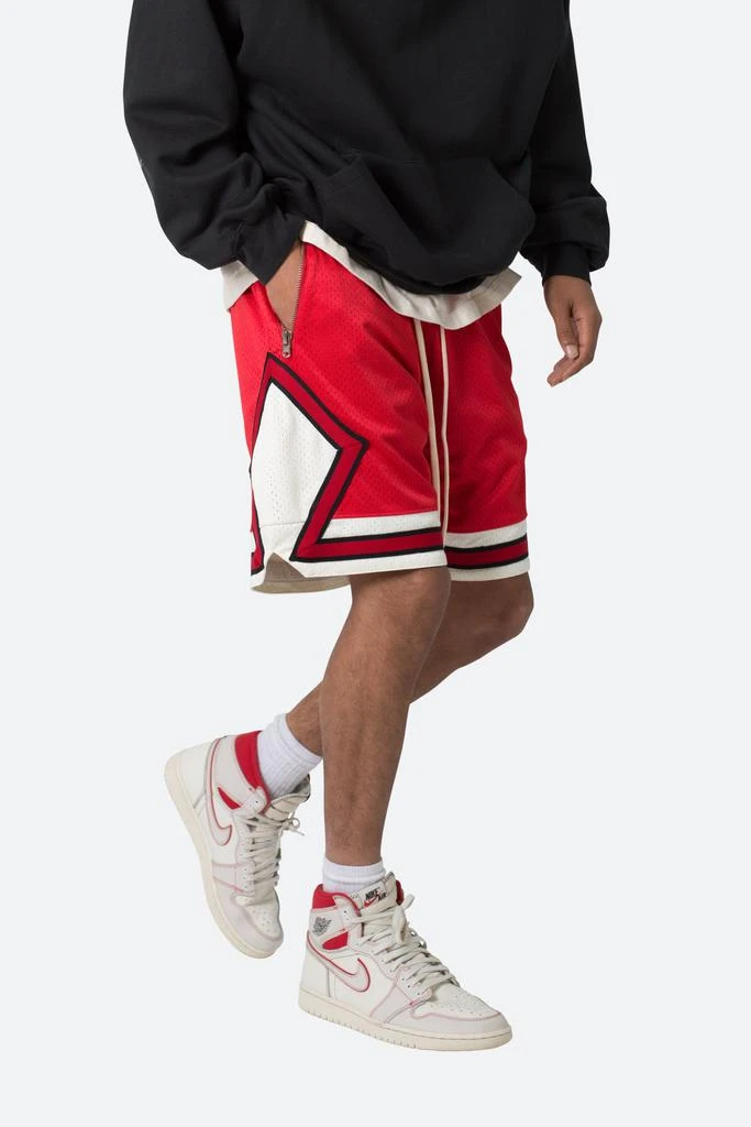 商品MNML|Classic Basketball Shorts - Red/White,价格¥150,第2张图片详细描述