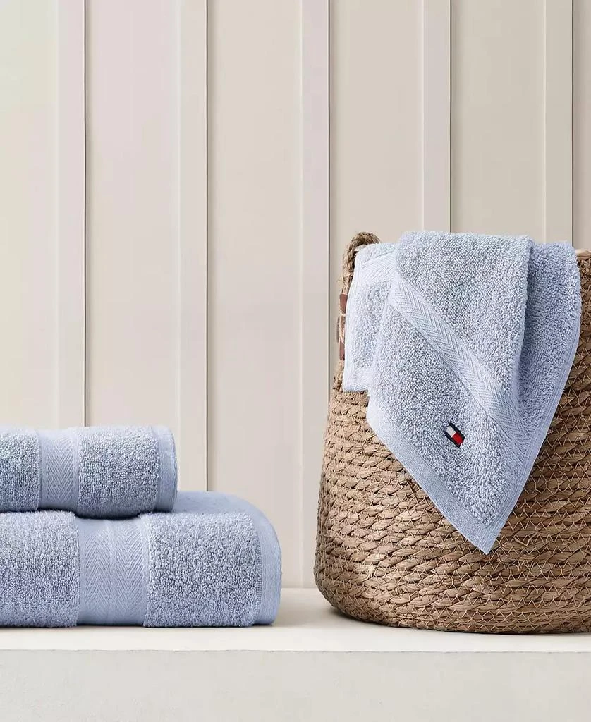 商品Tommy Hilfiger|Modern American Solid Cotton Washcloth, 13" x 13",价格¥38,第3张图片详细描述