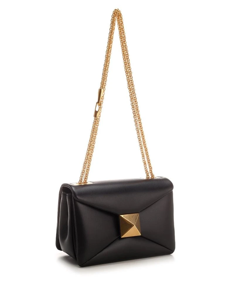 商品Valentino|Valentino	Garavani Roman Stud Quilted Crossbody Bag,价格¥19729,第3张图片详细描述