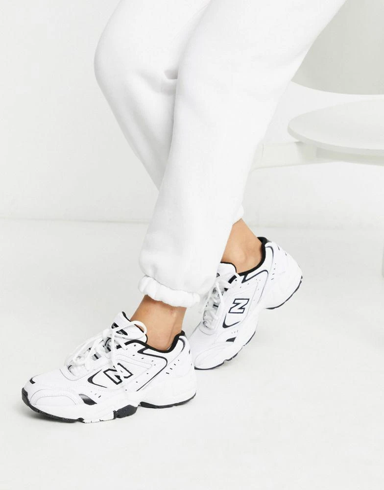 商品New Balance|New Balance 452 trainers in white/black,价格¥802,第2张图片详细描述