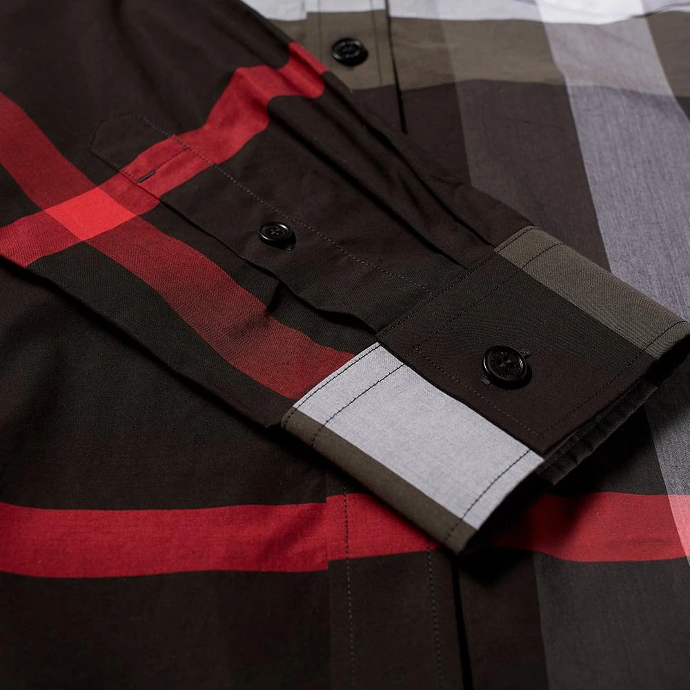 商品Burberry|Burberry Somerton Large Check Shirt,价格¥4071,第3张图片详细描述