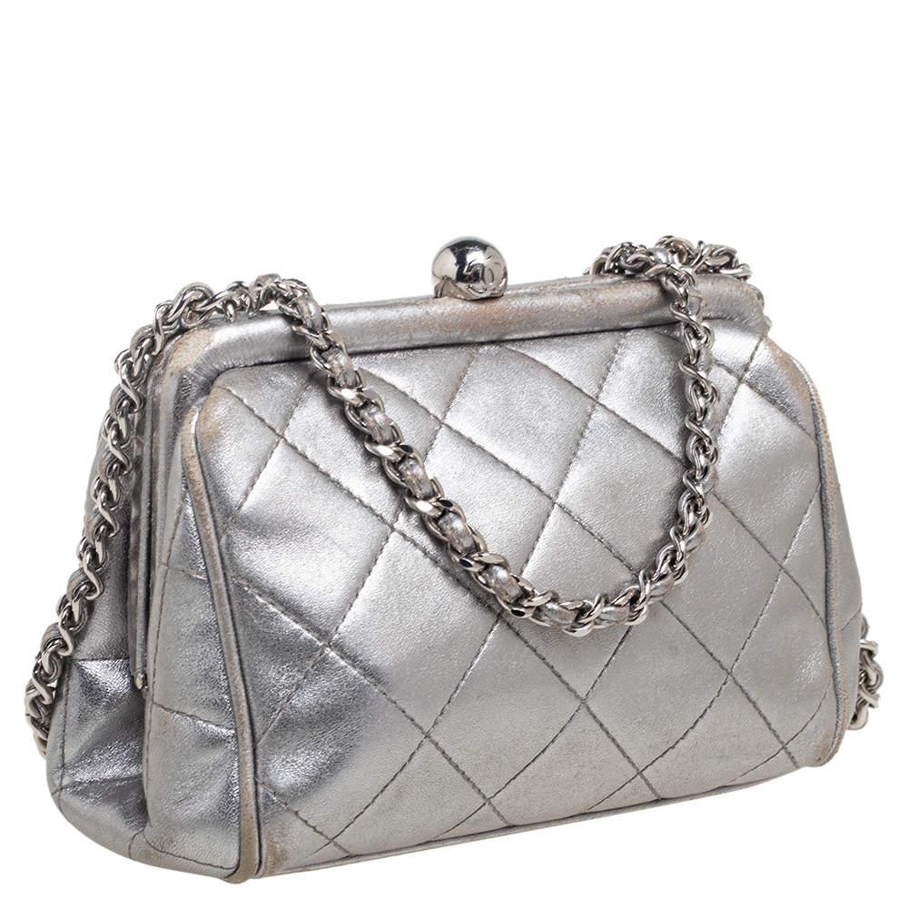 Chanel Silver Quilted Leather Vintage Clutch Bag商品第3张图片规格展示