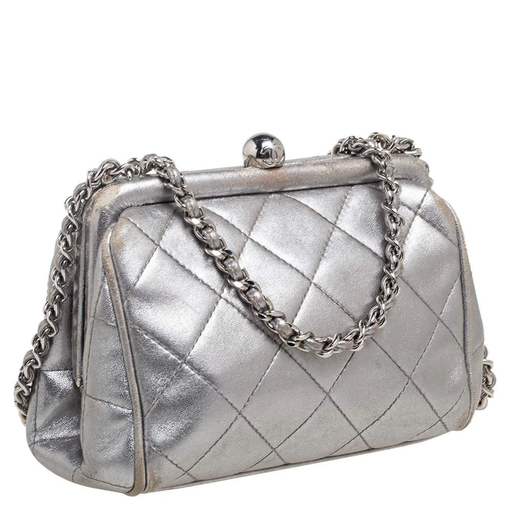 商品[二手商品] Chanel|Chanel Silver Quilted Leather Vintage Clutch Bag,价格¥8110,第3张图片详细描述