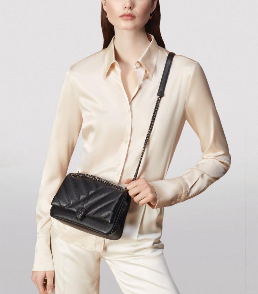 商品BVLGARI|Leather Serpenti Cabochon Cross-Body Bag,价格¥15705,第4张图片详细描述