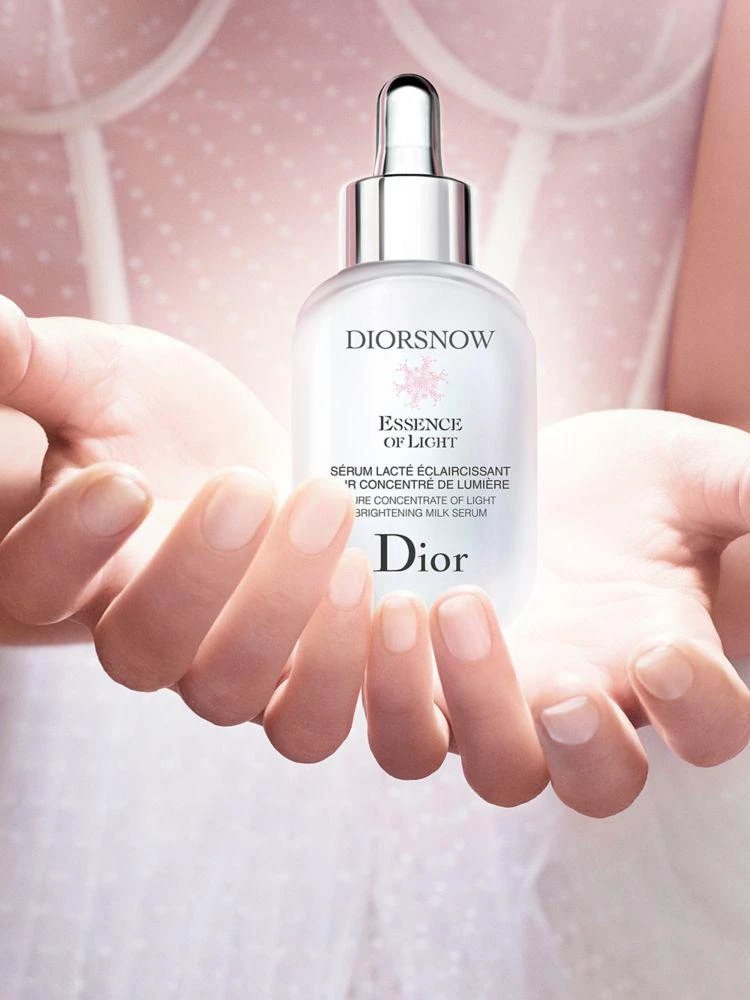 商品Dior|Diorsnow Essence of Light Brightening Milk Serum,价格¥847,第4张图片详细描述