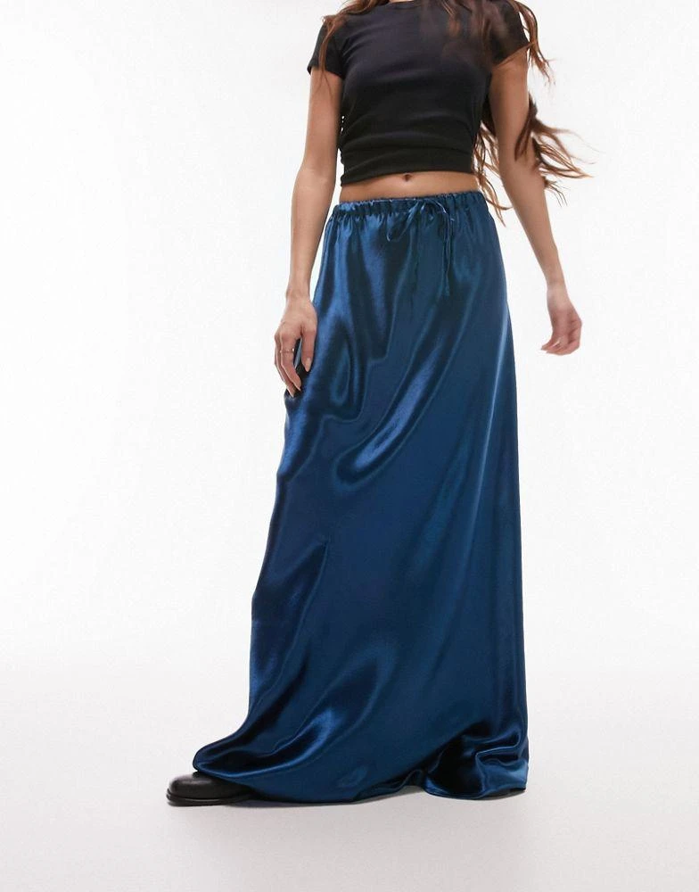 商品Topshop|Topshop liquid look satin bias maxi skirt in sapphire,价格¥134,第4张图片详细描述