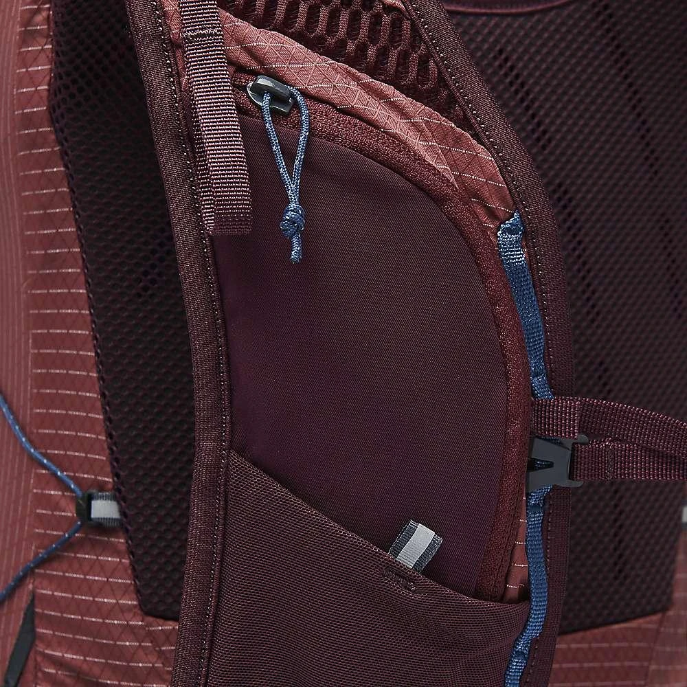商品Black Diamond|Black Diamond Women's Pursuit Backpack-30L,价格¥1486,第3张图片详细描述