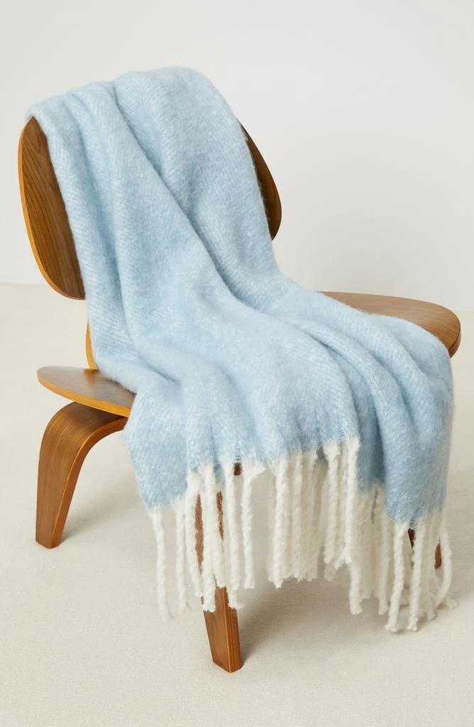 商品UpWest|Fireside Fleece Throw Blanket,价格¥175,第3张图片详细描述