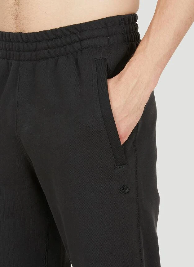 商品Adidas|Embroidered Logo Track Pants in Black,价格¥484,第5张图片详细描述