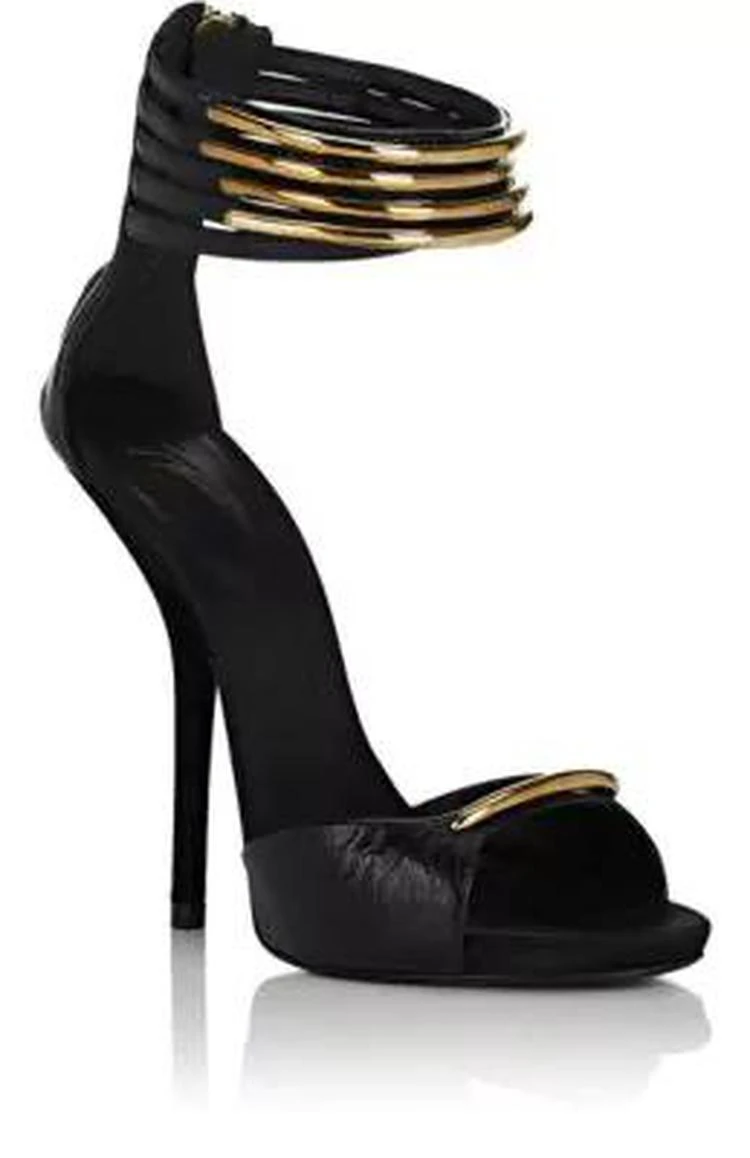 商品Giuseppe Zanotti|Embellished Leather Sandals,价格¥4085,第2张图片详细描述