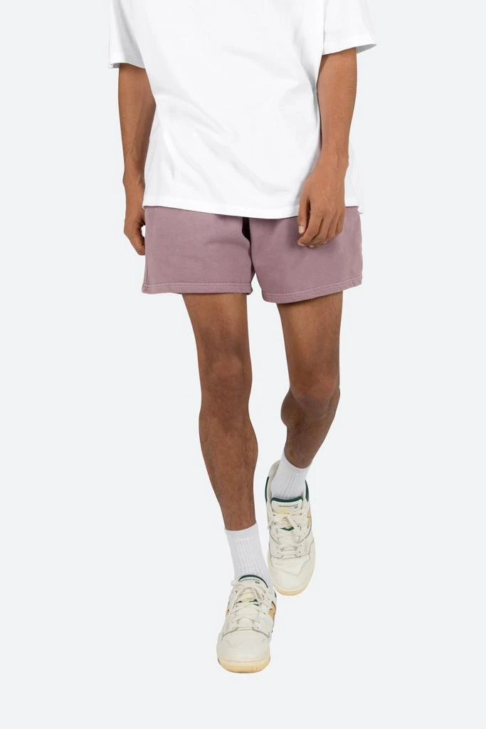 商品MNML|Vintage Washed Sweatshorts - Purple,价格¥91,第2张图片详细描述