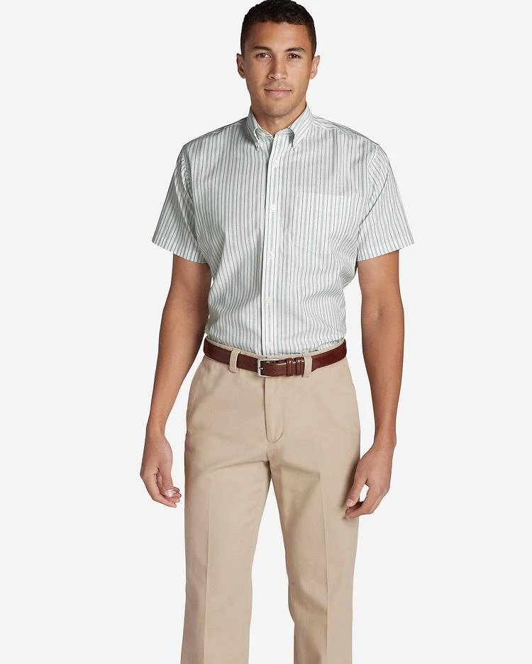 商品Eddie Bauer|Men&#39;s Wrinkle-Free Relaxed Fit Short-Sleeve Oxford Cloth Shirt - Pattern,价格¥261,第2张图片详细描述