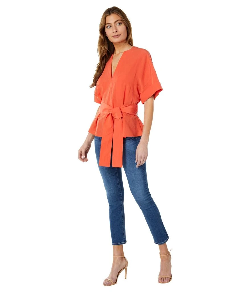 商品Vince|Cuffed Short Sleeve V-Neck Blouse,价格¥1652,第4张图片详细描述