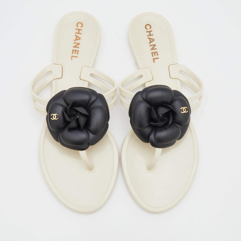 商品[二手商品] Chanel|Chanel Cream Rubber Camellia Flower Thong Flats Size 36,价格¥2283,第5张图片详细描述