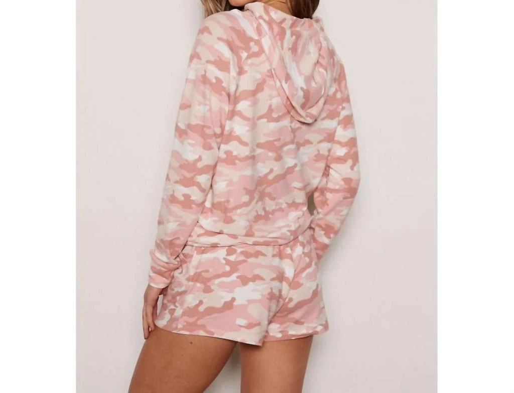 商品Tart|Tart Mila Hoodie Short Set in Blush Camo,价格¥469,第2张图片详细描述