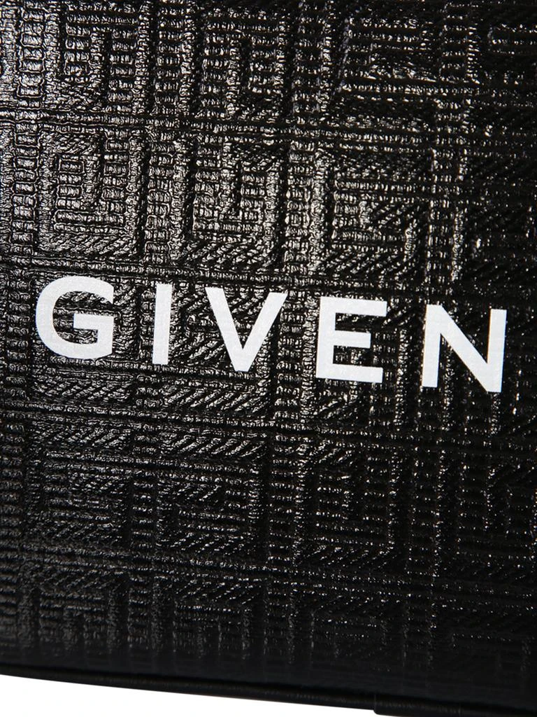 商品Givenchy|GIVENCHY CAMERA BAG BY GIVENCHY. THE BRAND COMBINES FUNCTIONALITY WITH CASUAL, CREATING UNIQUE AND TIMELESS ACCESSORIES,价格¥6179,第3张图片详细描述