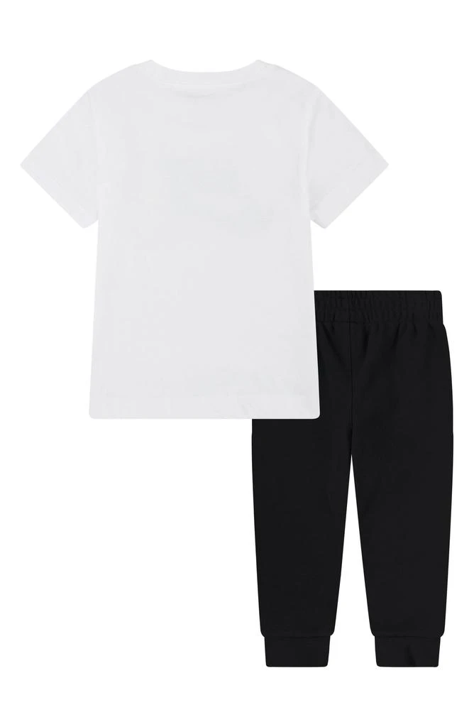 商品NIKE|Kids' Futura Block Short Sleeve Shirt & Joggers Set,价格¥152,第2张图片详细描述