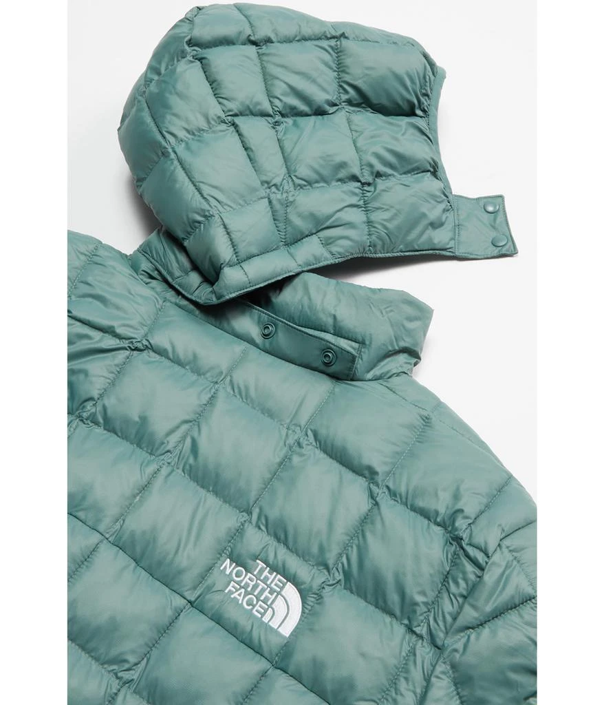 商品The North Face|Thermoball™ Hooded Jacket (Little Kids/Big Kids),价格¥746,第2张图片详细描述