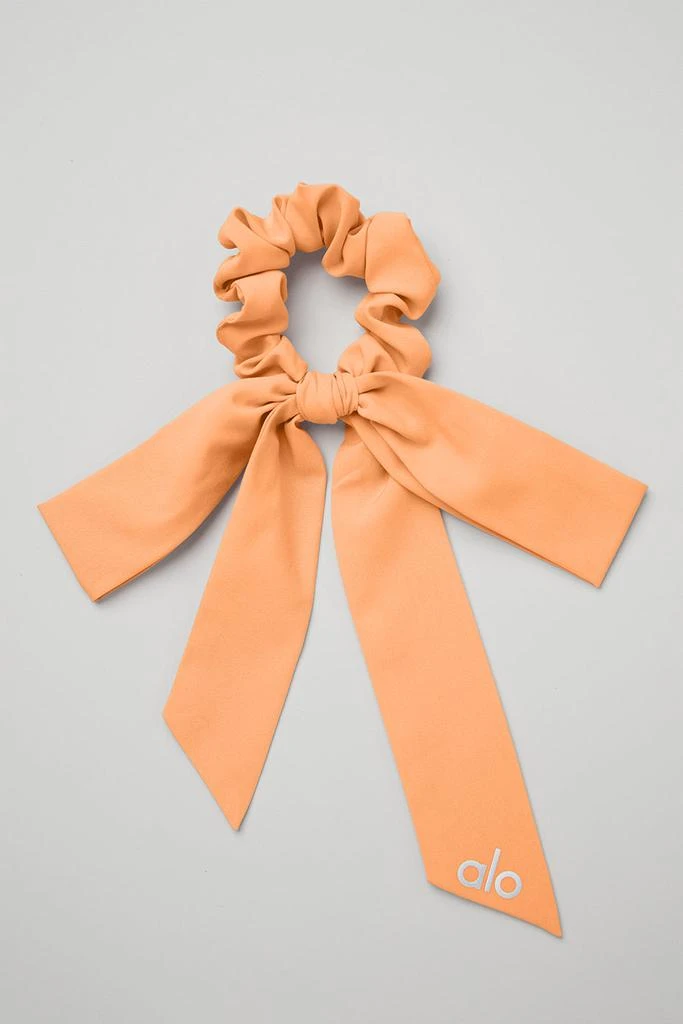 商品Alo|Love Knots Tie Scrunchie - Cantaloupe,价格¥143,第1张图片