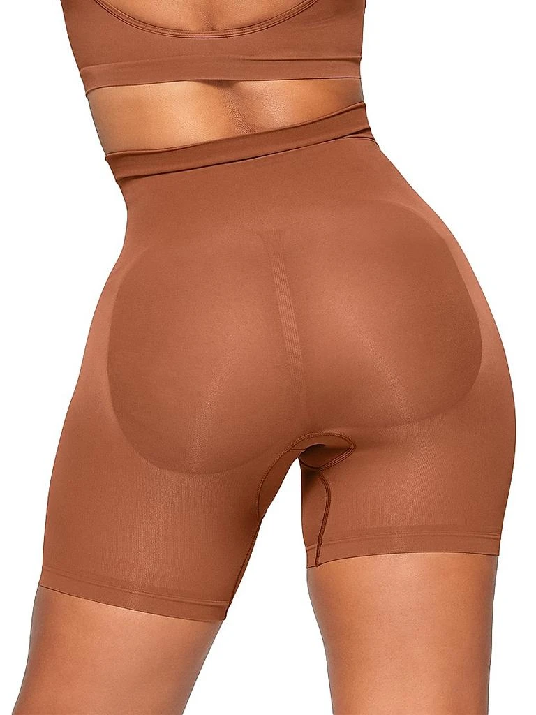 商品SKIMS|Seamless Sculpt Mid-Thigh Short,价格¥301,第5张图片详细描述