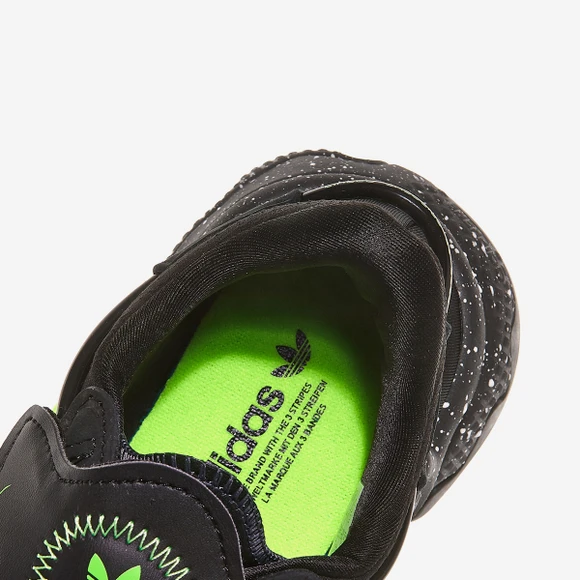 【韩国直邮|包邮包税】阿迪达斯 OZWEEGO  运动鞋 SNEAKERS  FZ1955 CBLACK/CBLACK/GRESIX 商品