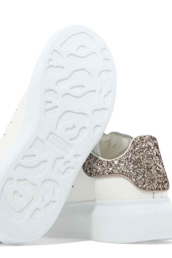 商品Alexander McQueen|Alexander McQueen Glitter Embellished Low-Top Sneakers,价格¥3919,第5张图片详细描述