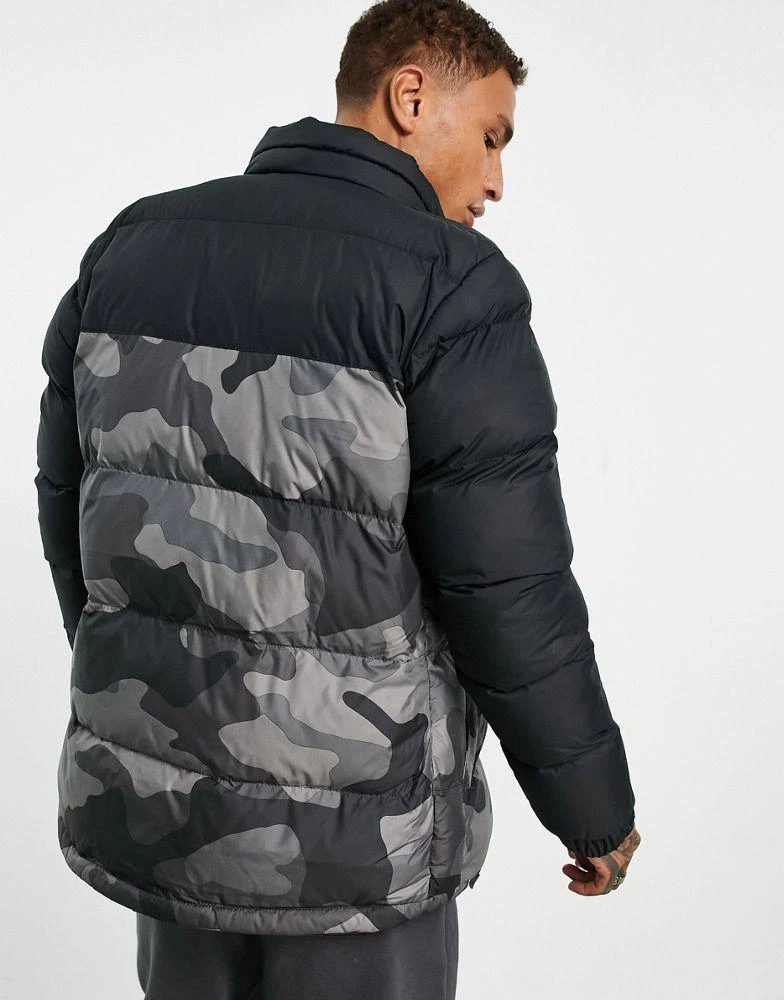 商品Columbia|Columbia Pike Lake puffer jacket in black camo,价格¥643,第2张图片详细描述
