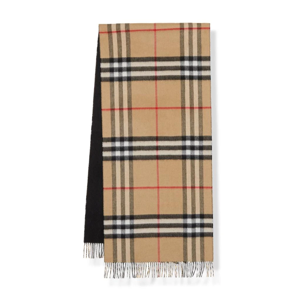 商品Burberry|Burberry Reversible Check Cashmere Scarf,价格¥3788,第1张图片