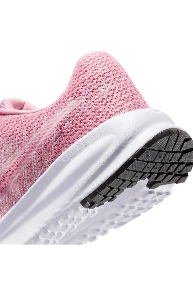 Run Defy Running Shoe 商品