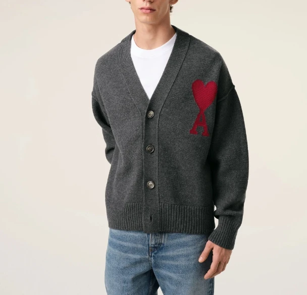 AMIPARIS 新款经典爱心字母宽松V领长袖毛衣男女同款 黑色（香港仓发货） 商品