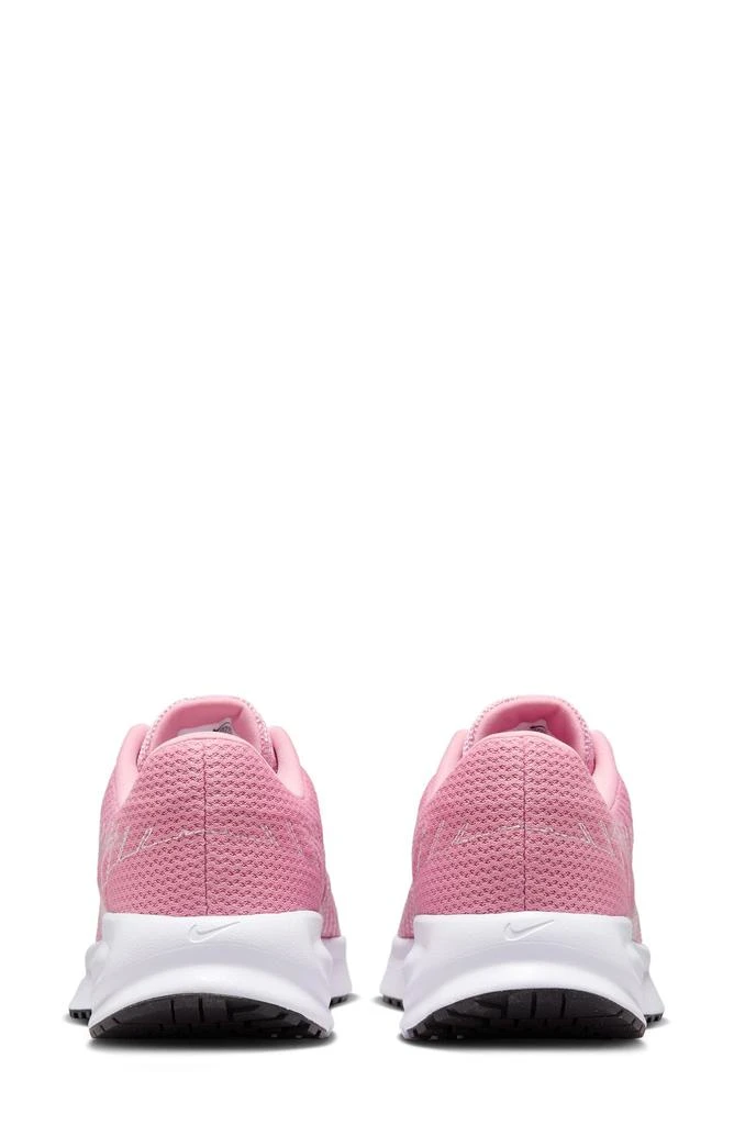 商品NIKE|Run Defy Running Shoe,价格¥393,第2张图片详细描述