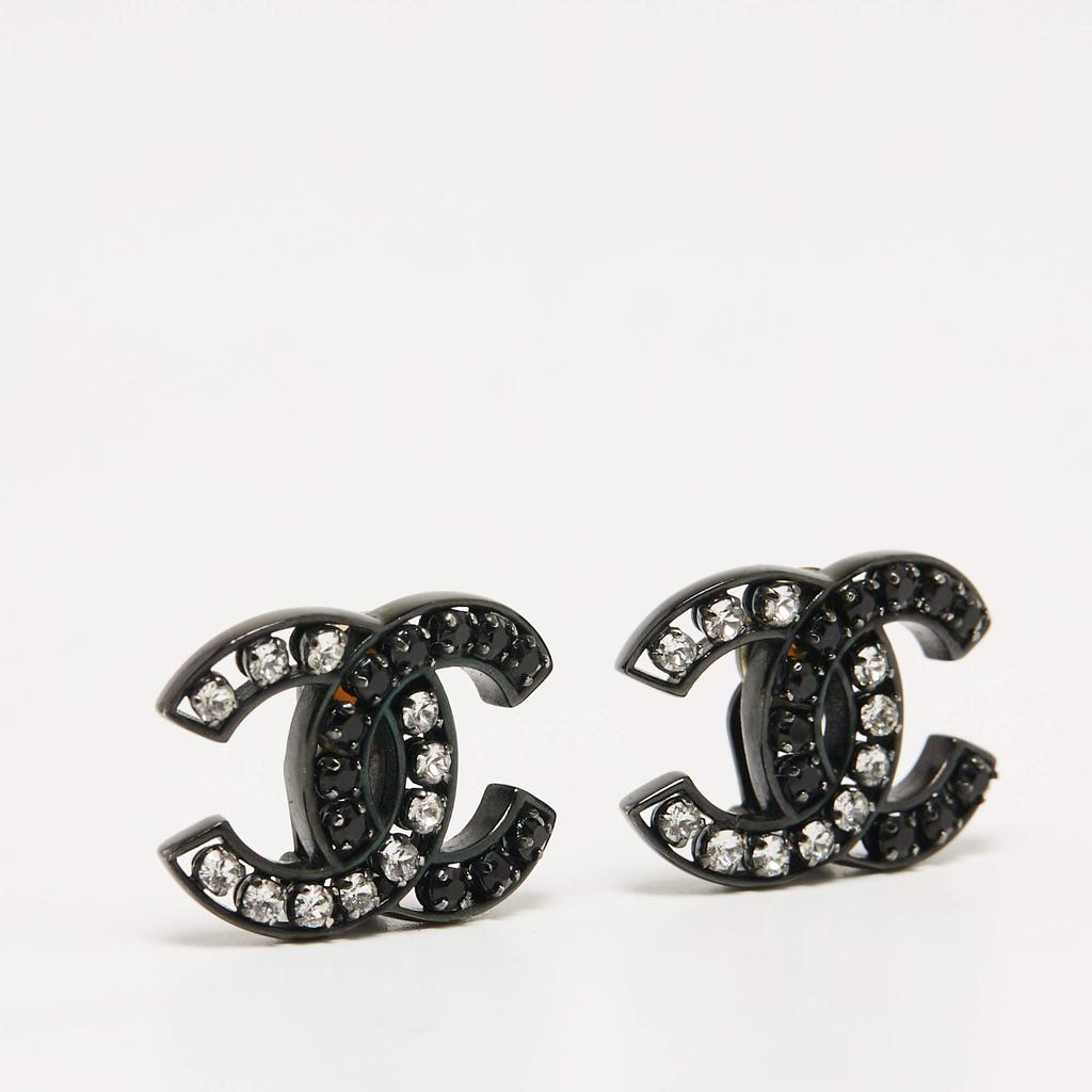 Chanel CC Crystals Gunmetal Tone Clip On Earrings商品第2张图片规格展示